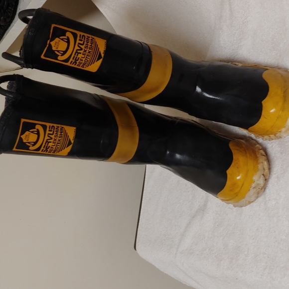 Servus Shoes Servus Fire Boots With Steel Shank Toe And Mid Soles